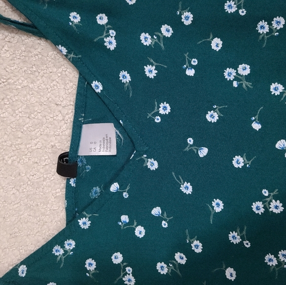 Clothes - Picture 6 of 15